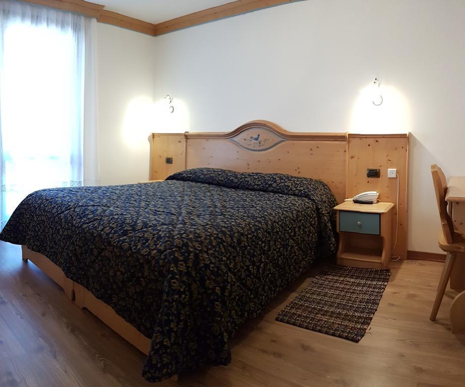 Villa Elena B&B Hotel San Martino Di Castrozza Exterior photo